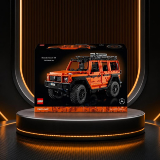 LEGO® TECHNIC 42177 MERCEDES-BENZ G 500 PROFESSIONAL LINE PLAYSET #2