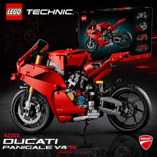 LEGO TECHNIC #42202 DUCATI PANIGALE V4 S MOTORCYCLE #1
