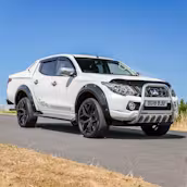 2018 MITSUBISHI L200 Pickup Double Cab + £1,000 — exterior image 2