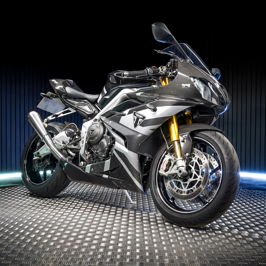 2020 TRIUMPH DAYTONA MOTO2 765 LIMITED EDITION gallery image