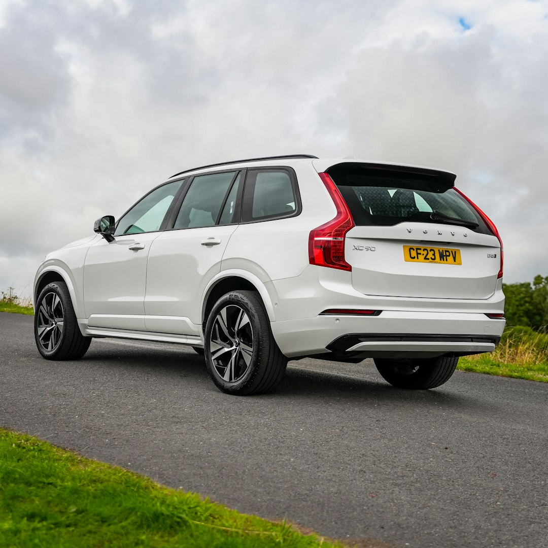2023 VOLVO XC90 MHEV PLUS 7 SEATER + £2,000