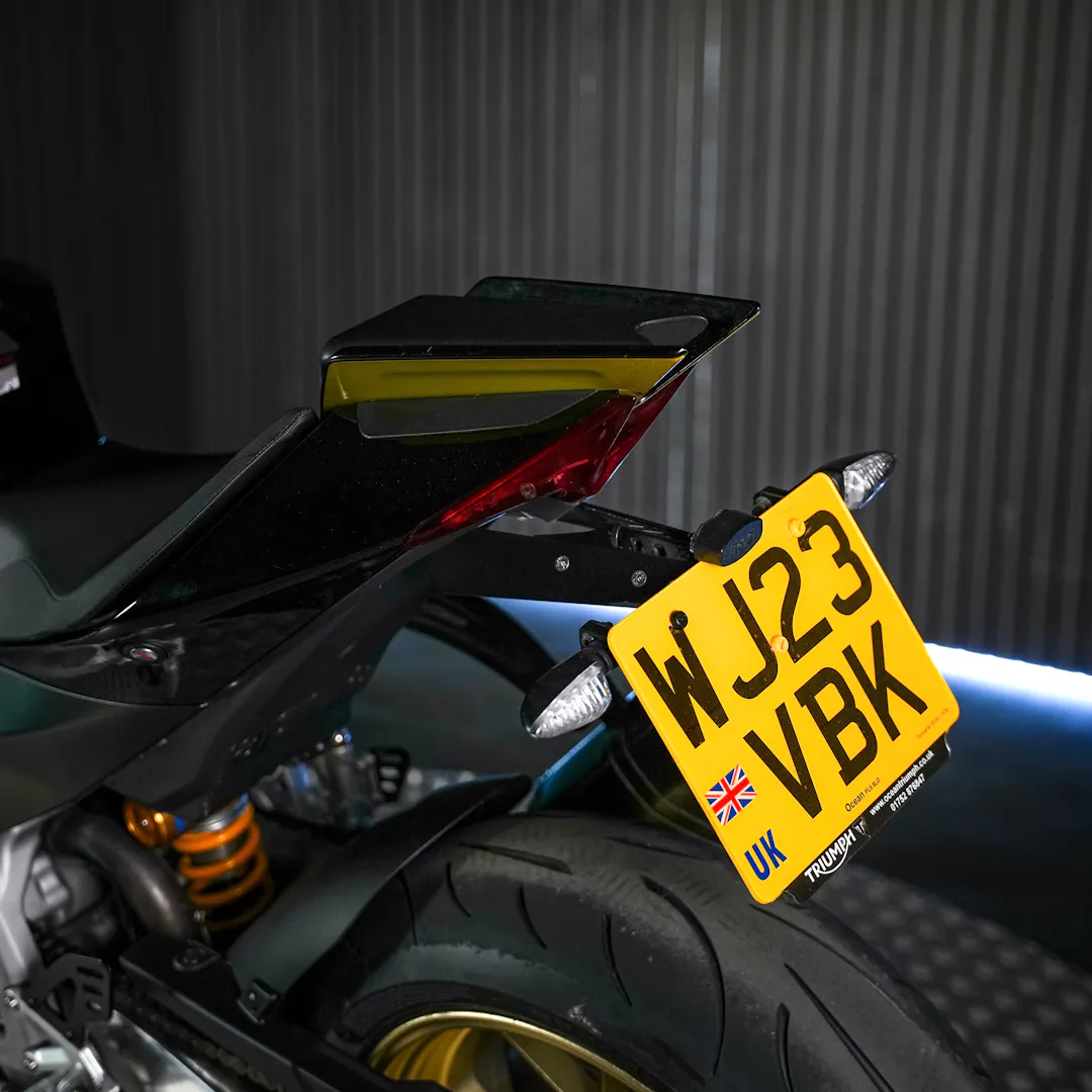 2023 APRILIA RSV4 1100 FACTORY + £1,000 gallery image