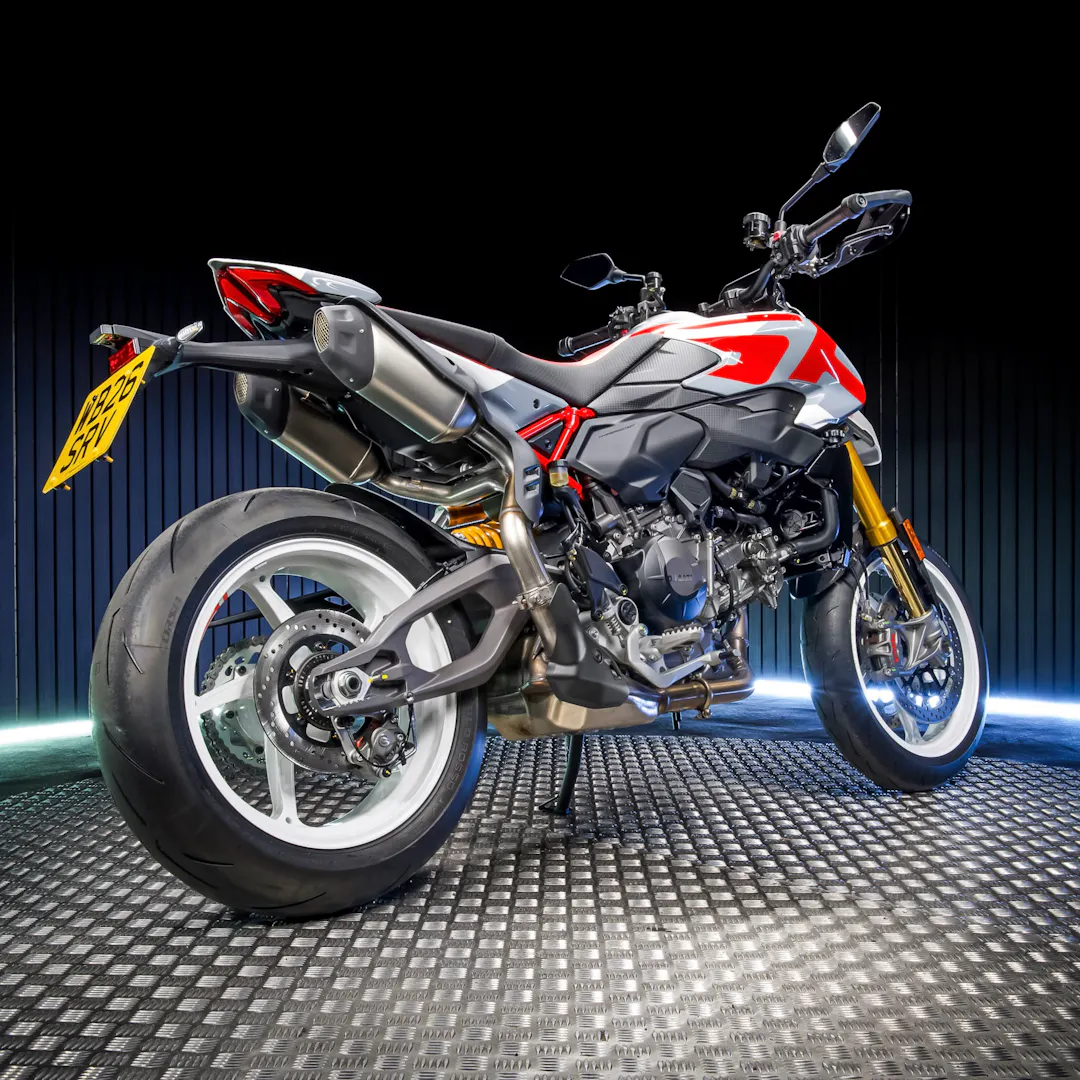 NEW 2026 DUCATI HYPERMOTARD V2 SP + £1,000 OR £12,000 — Ducati Hypermotard V2 - WB26SRV-532.JPG