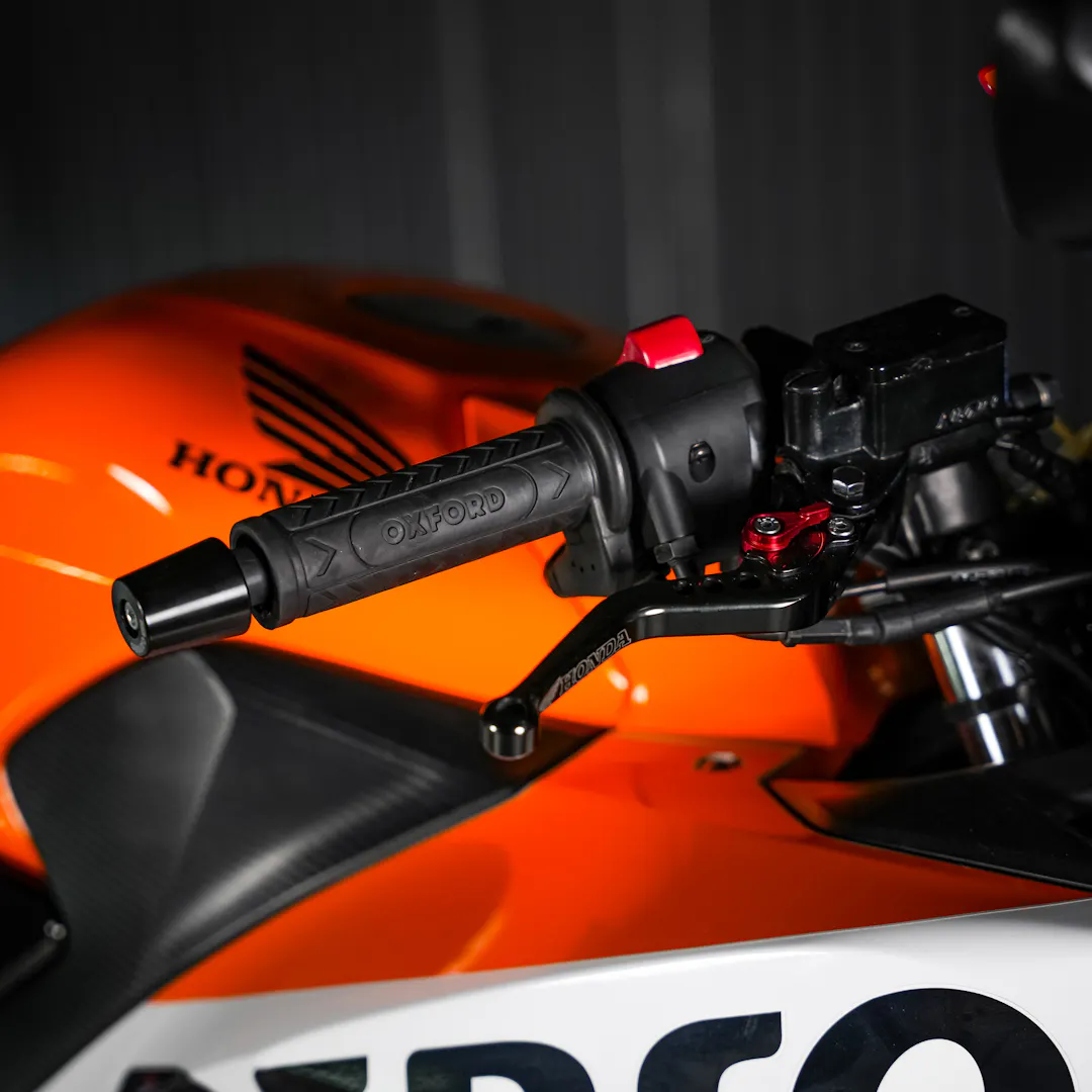 2016 REPSOL HONDA CBR300 gallery image