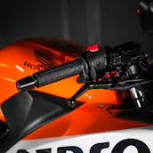 2016 REPSOL HONDA CBR300 gallery image
