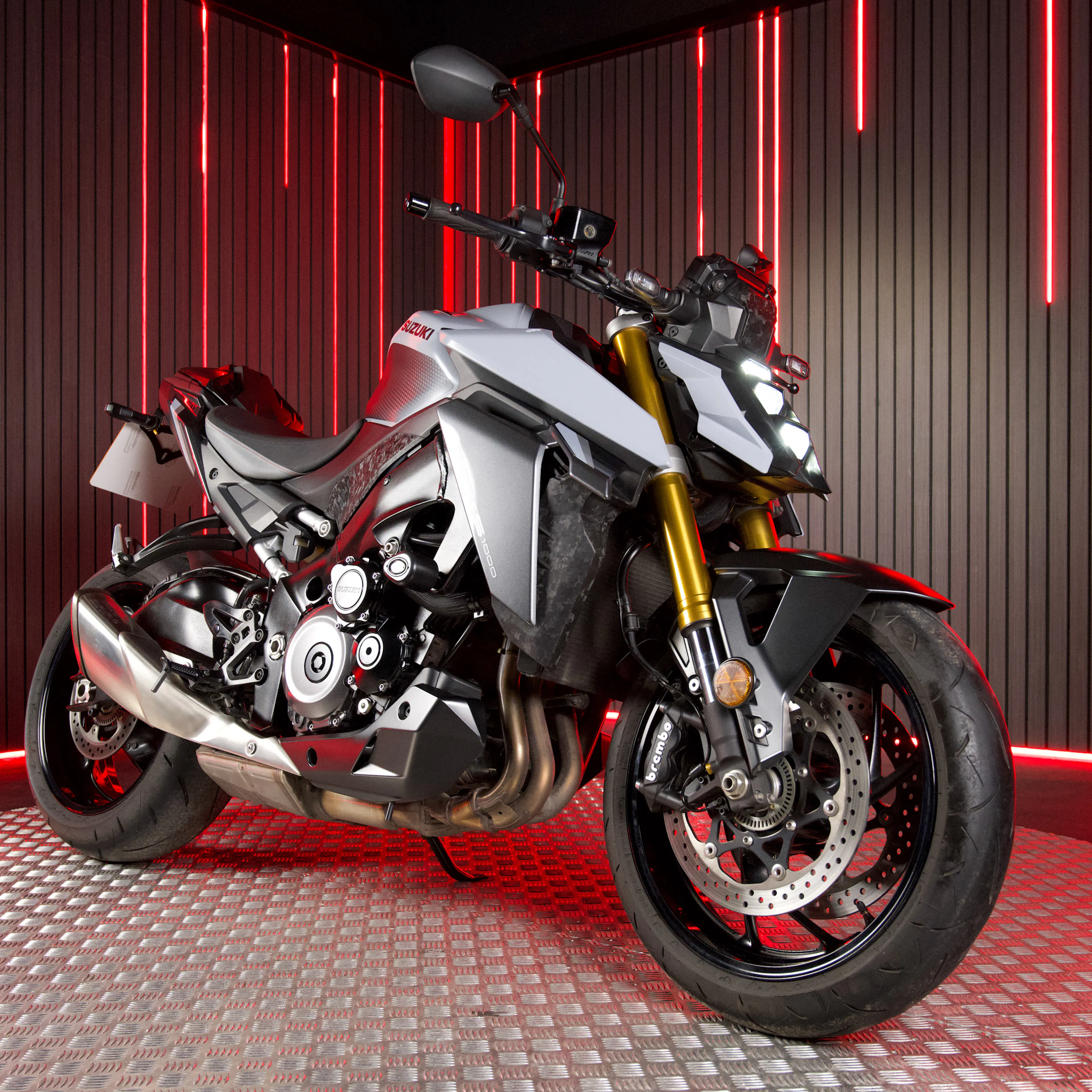 David j w Dickson - 2023 SUZUKI GSXS 1000 - LOW ODDS