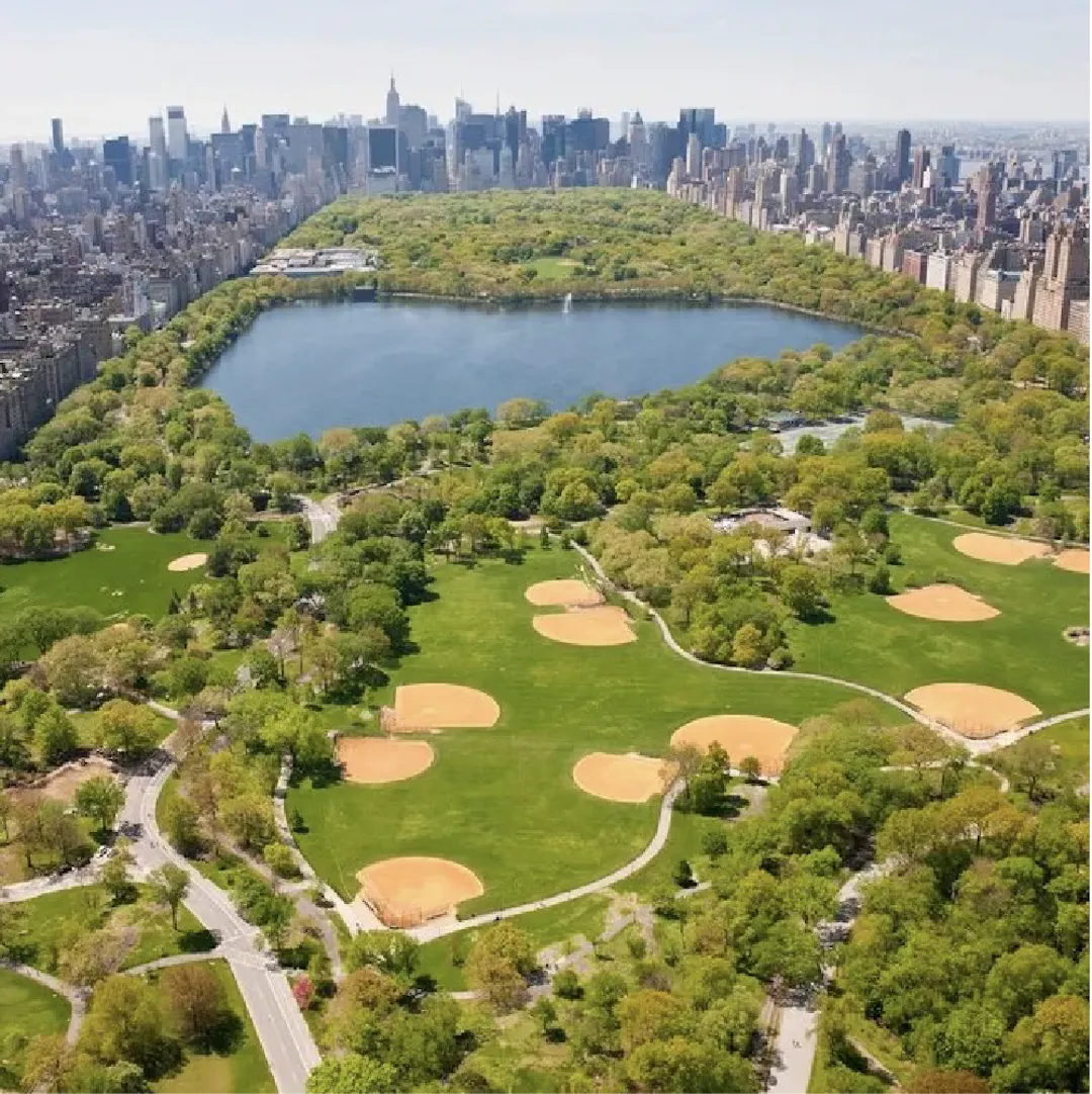 BIG APPLE NYC CHRISTMAS SHOPPING PACKAGE + £1000