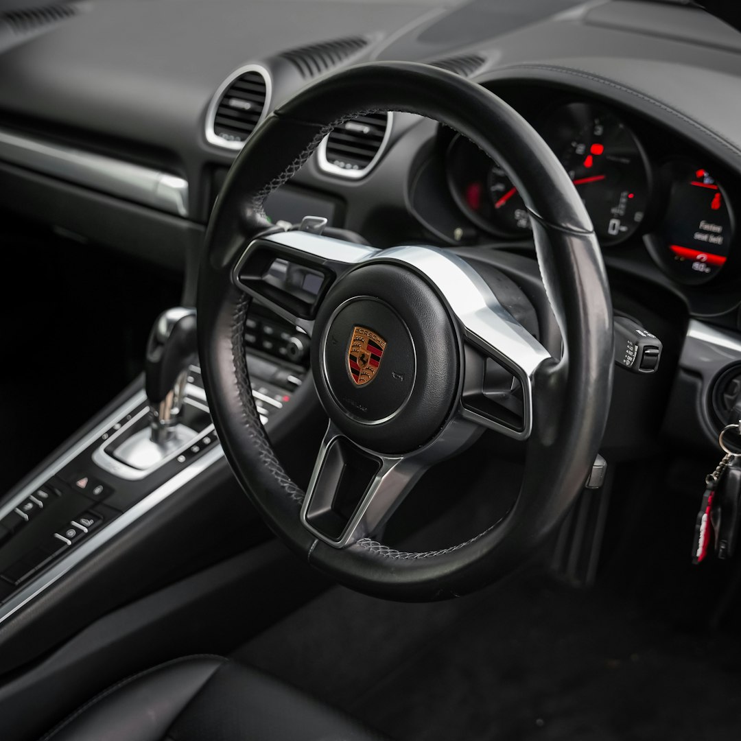 2017 PORSCHE 718 CAYMAN + £2,000