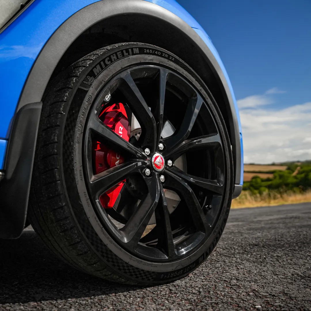2020 Jaguar F-PACE SVR