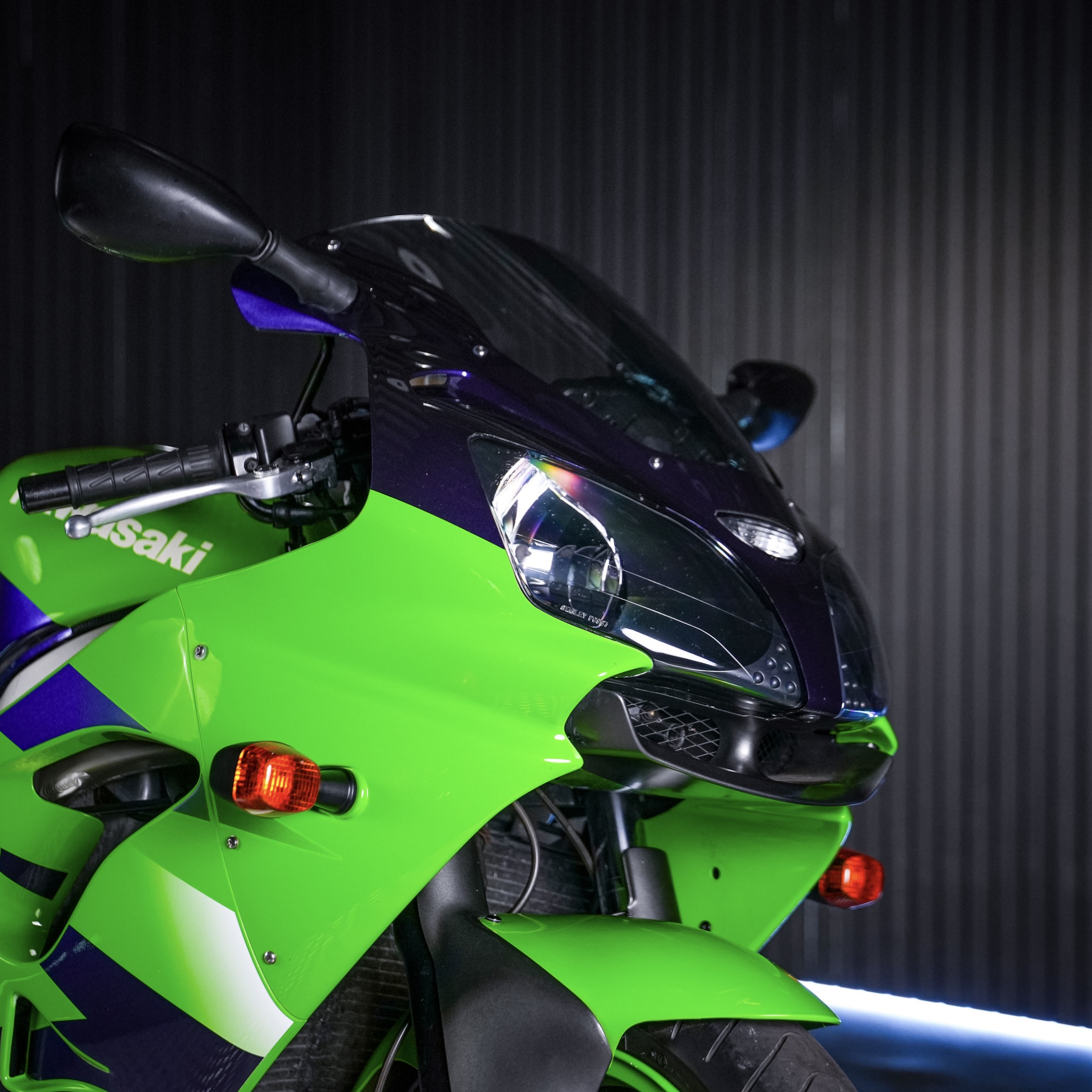 Win 2000 KAWASAKI ZX900 - LOW ODDS on Rev Comps