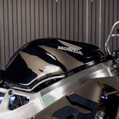1999 CBR900RR FIREBLADE RRW — Honda Fireblade black - S711AAF-07.jpeg