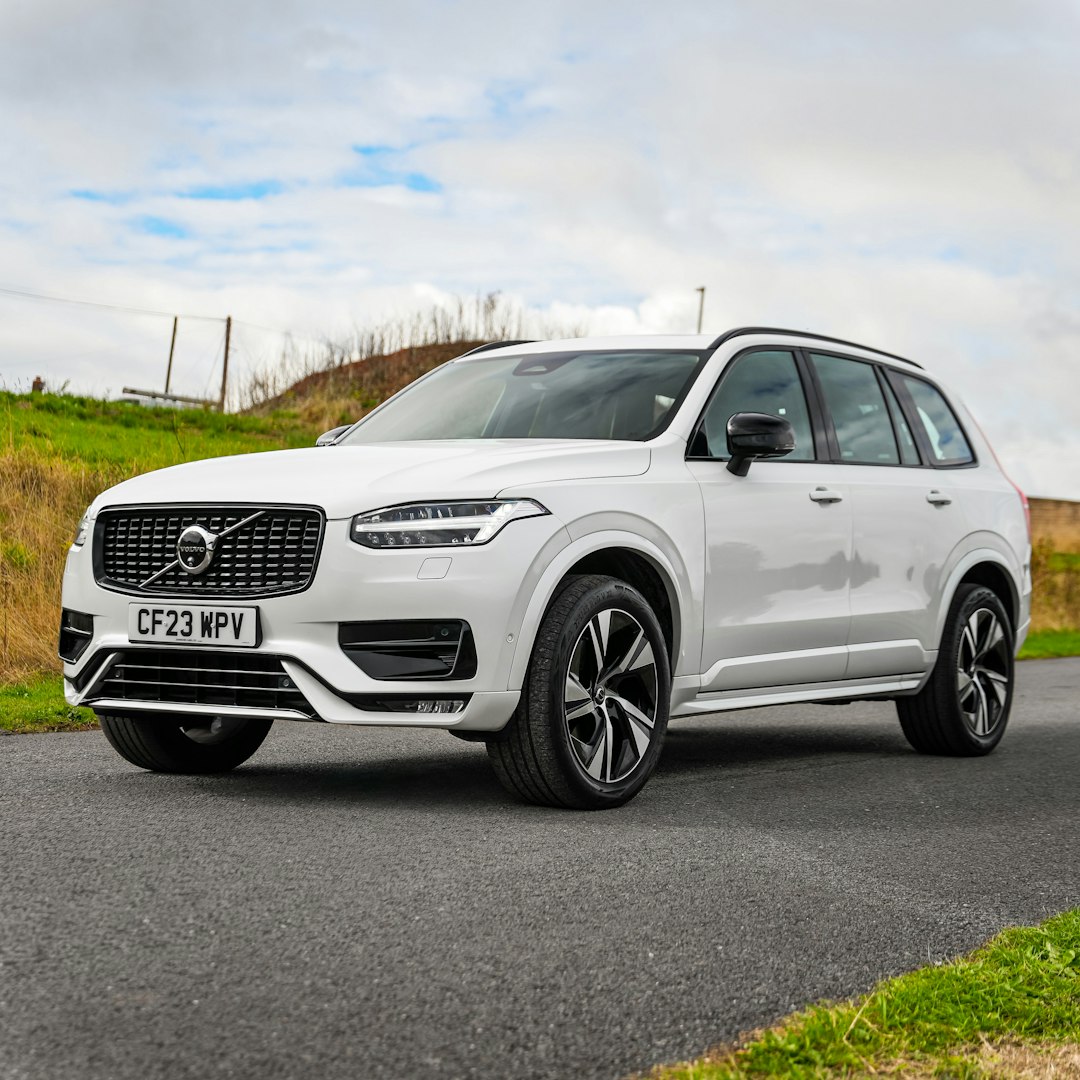 2023 VOLVO XC90 MHEV PLUS 7 SEATER + £2,000