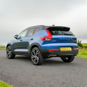 2020 VOLVO XC40 R-DESIGN PRO T4 + £1000