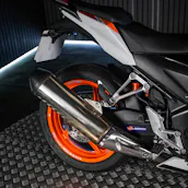 2016 REPSOL HONDA CBR300 gallery image
