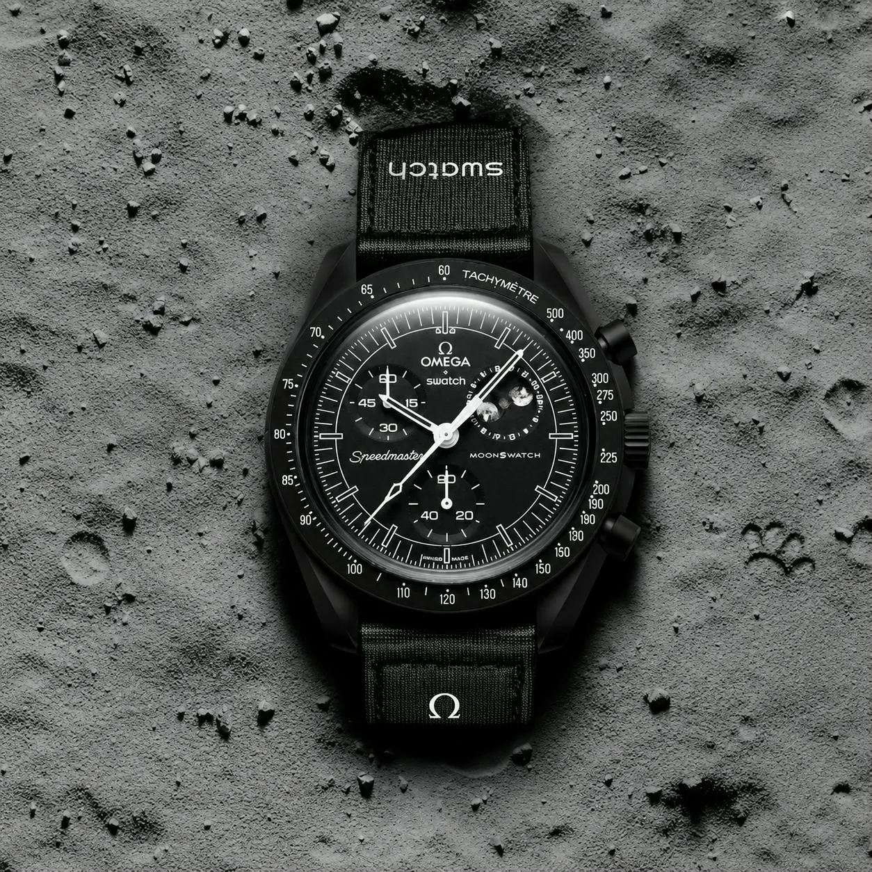 SWATCH X OMEGA SNOOPY MOONPHASE BLACK