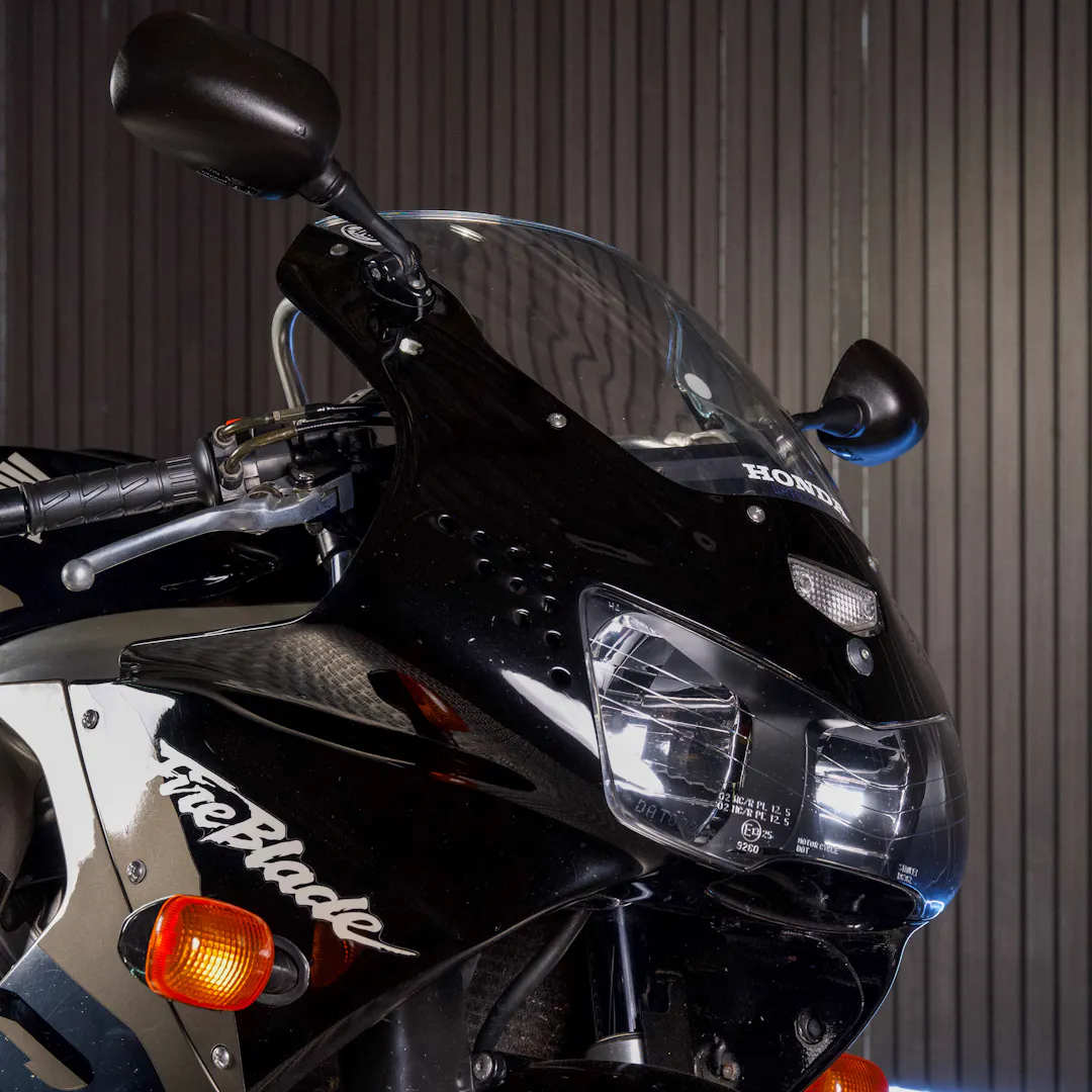 1999 CBR900RR FIREBLADE RRW — Honda Fireblade black - S711AAF-09.jpeg