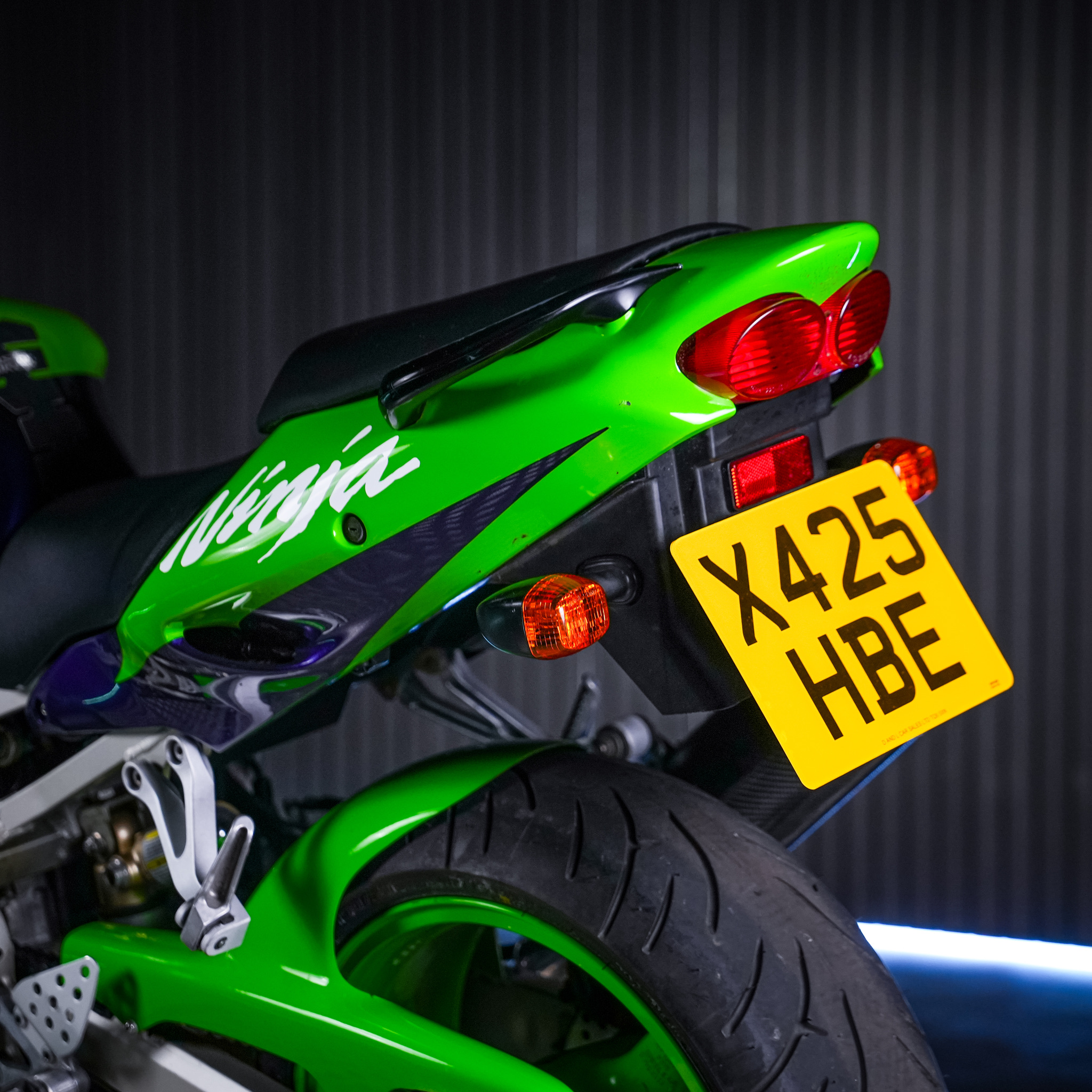 Win 2000 KAWASAKI ZX900 - LOW ODDS on Rev Comps