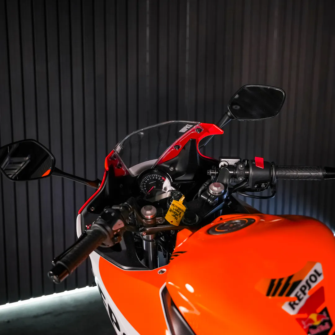2016 REPSOL HONDA CBR300 gallery image