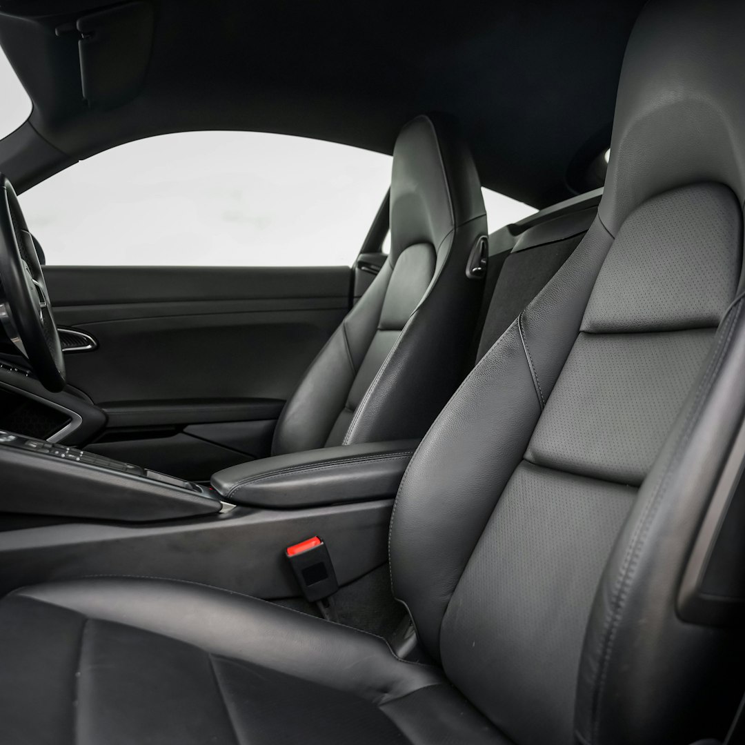 2017 PORSCHE 718 CAYMAN + £2,000