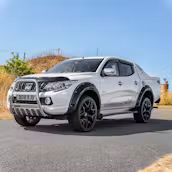 2018 MITSUBISHI L200 Pickup Double Cab + £1,000 — exterior image 4