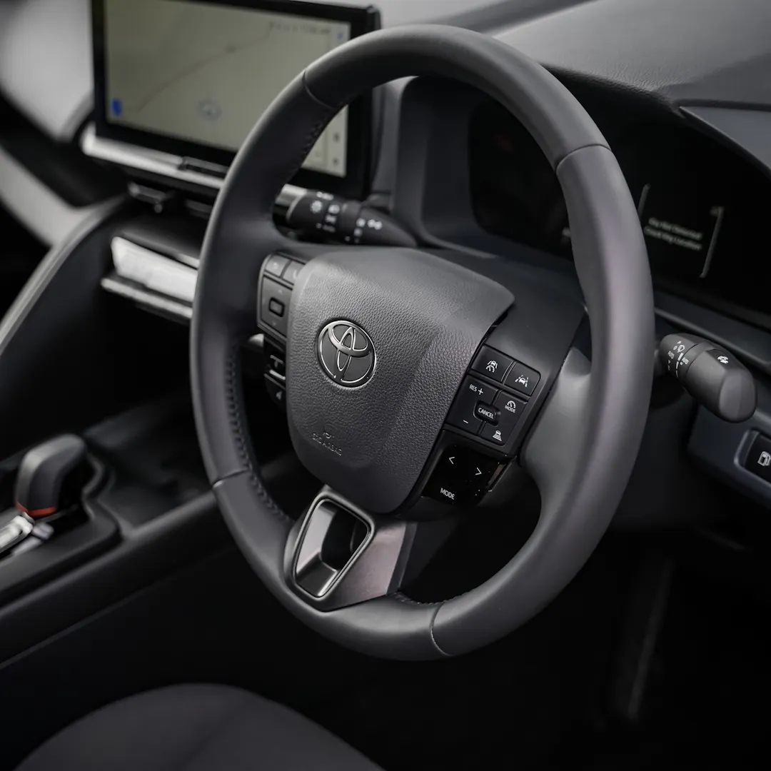 2025 TOYOTA C-HR Design SUV + £1,000