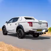 2018 MITSUBISHI L200 Pickup Double Cab + £1,000 — exterior image 7