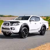 2018 MITSUBISHI L200 Pickup Double Cab + £1,000 — exterior image 5