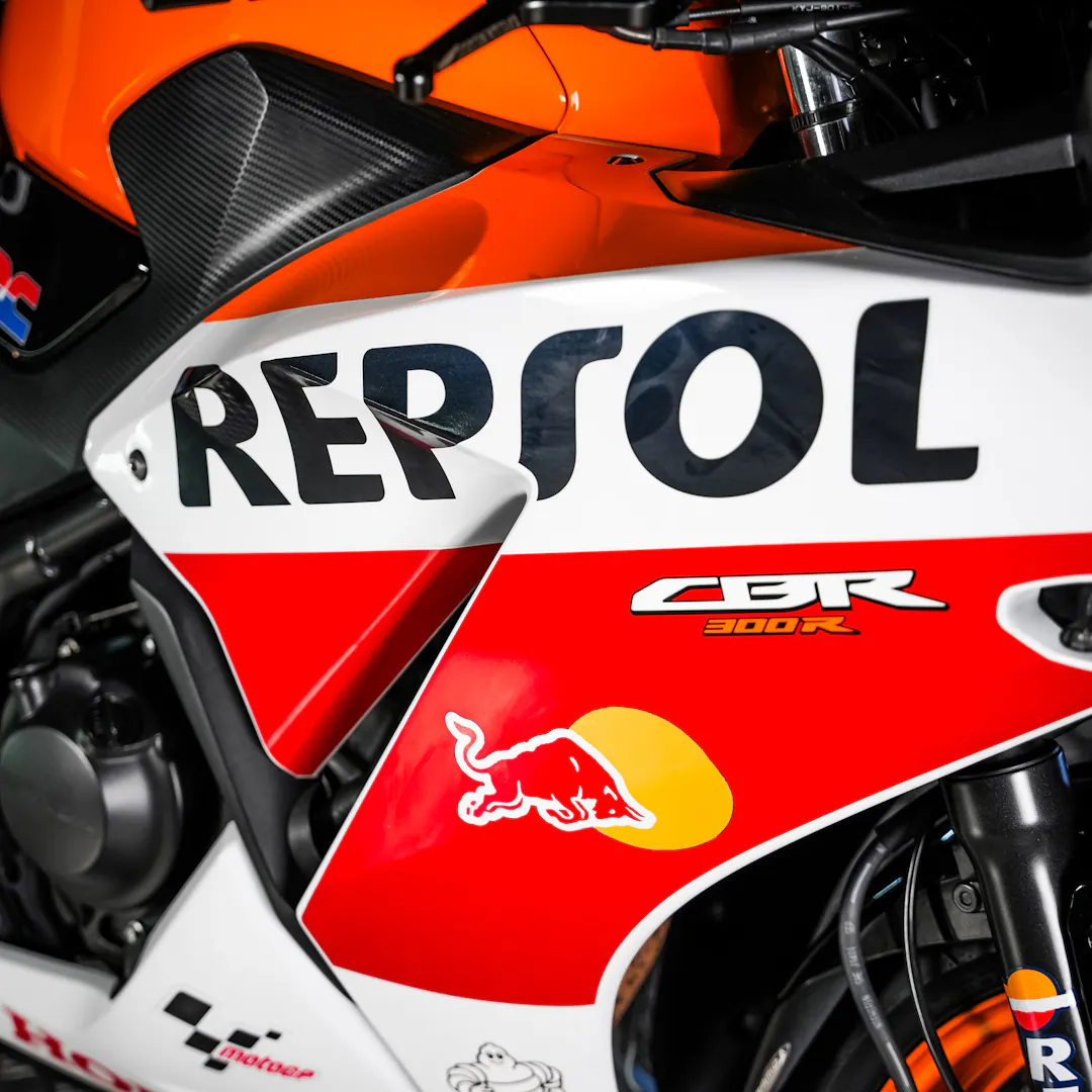 2016 REPSOL HONDA CBR300 gallery image