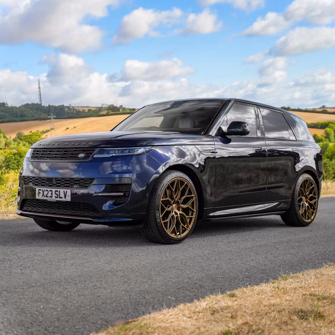 2023 RANGE ROVER SPORT D300 DYNAMIC SE + £5,000 OR £45,000 — Range Rover Sport - FX23SLV-6.JPG