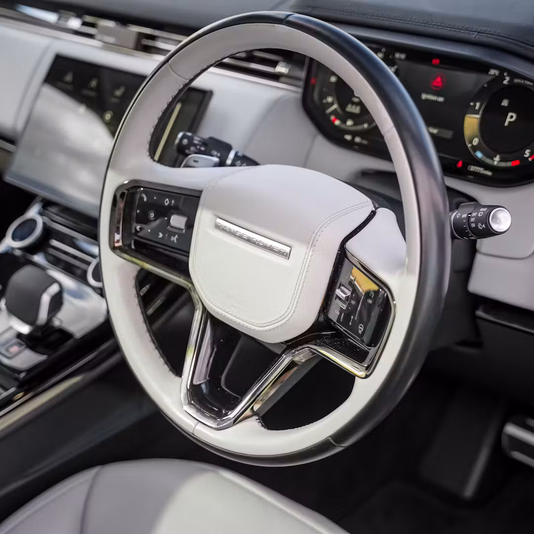 2023 RANGE ROVER SPORT D300 DYNAMIC SE + £5,000 OR £45,000 — Range Rover Sport - FX23SLV-9.JPG