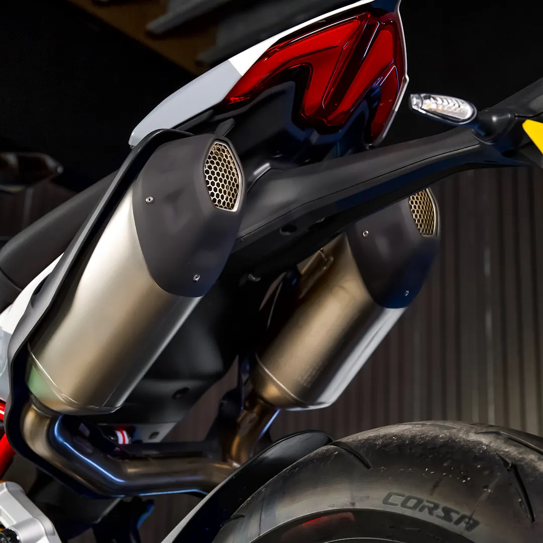 NEW 2026 DUCATI HYPERMOTARD V2 SP + £1,000 OR £12,000 — Ducati Hypermotard V2 - WB26SRV-528.JPG