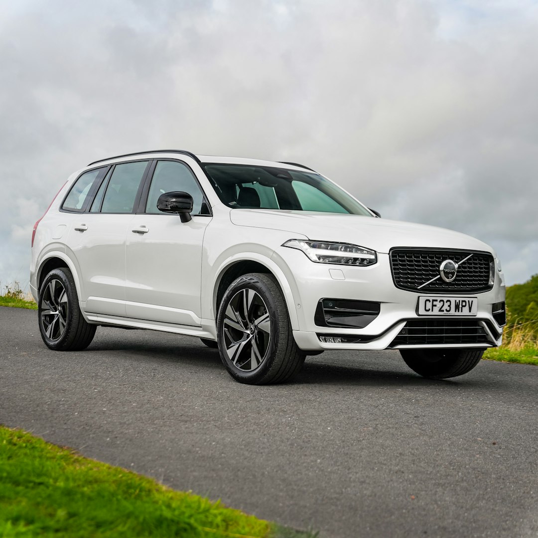 2023 VOLVO XC90 MHEV PLUS 7 SEATER + £2,000
