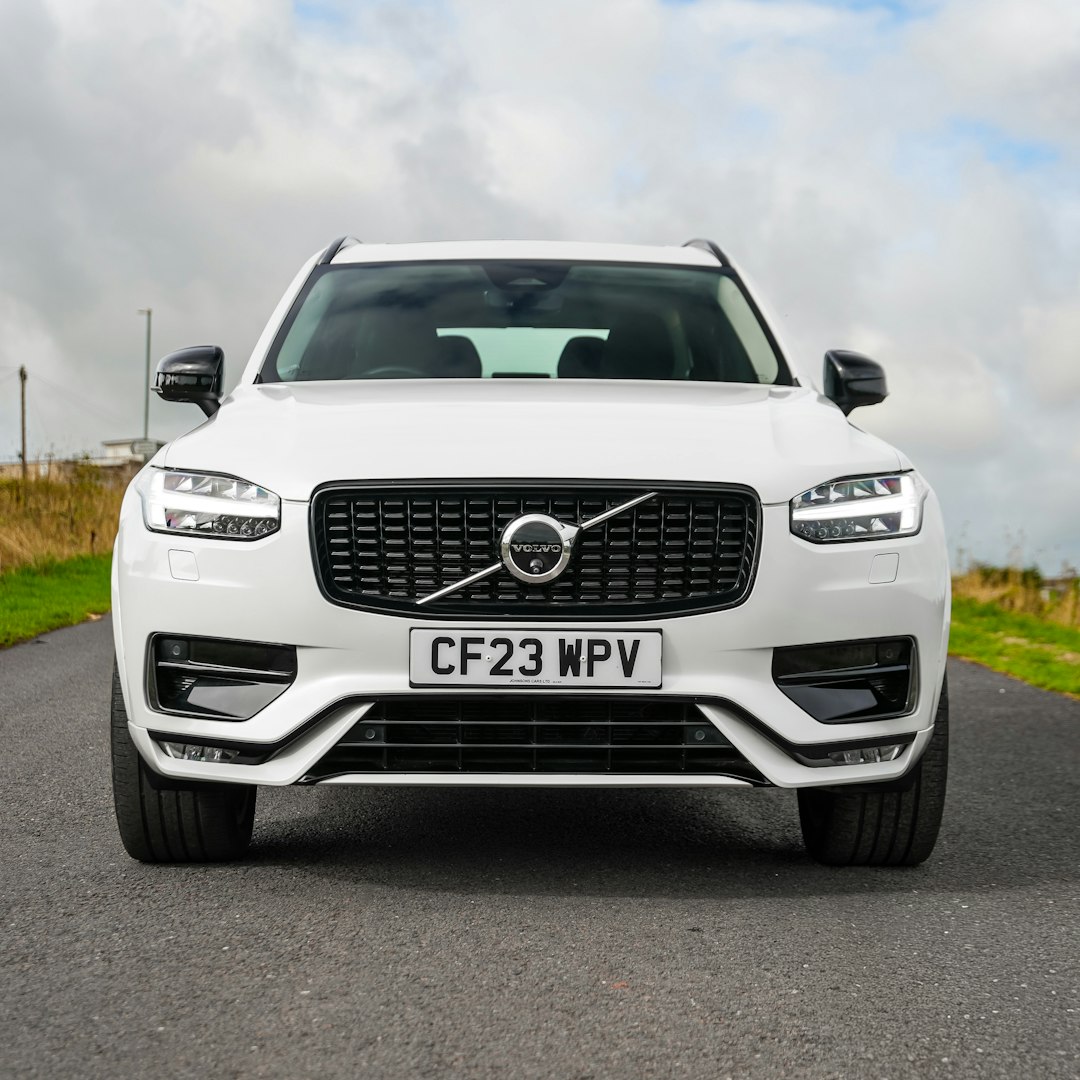 2023 VOLVO XC90 MHEV PLUS 7 SEATER + £2,000