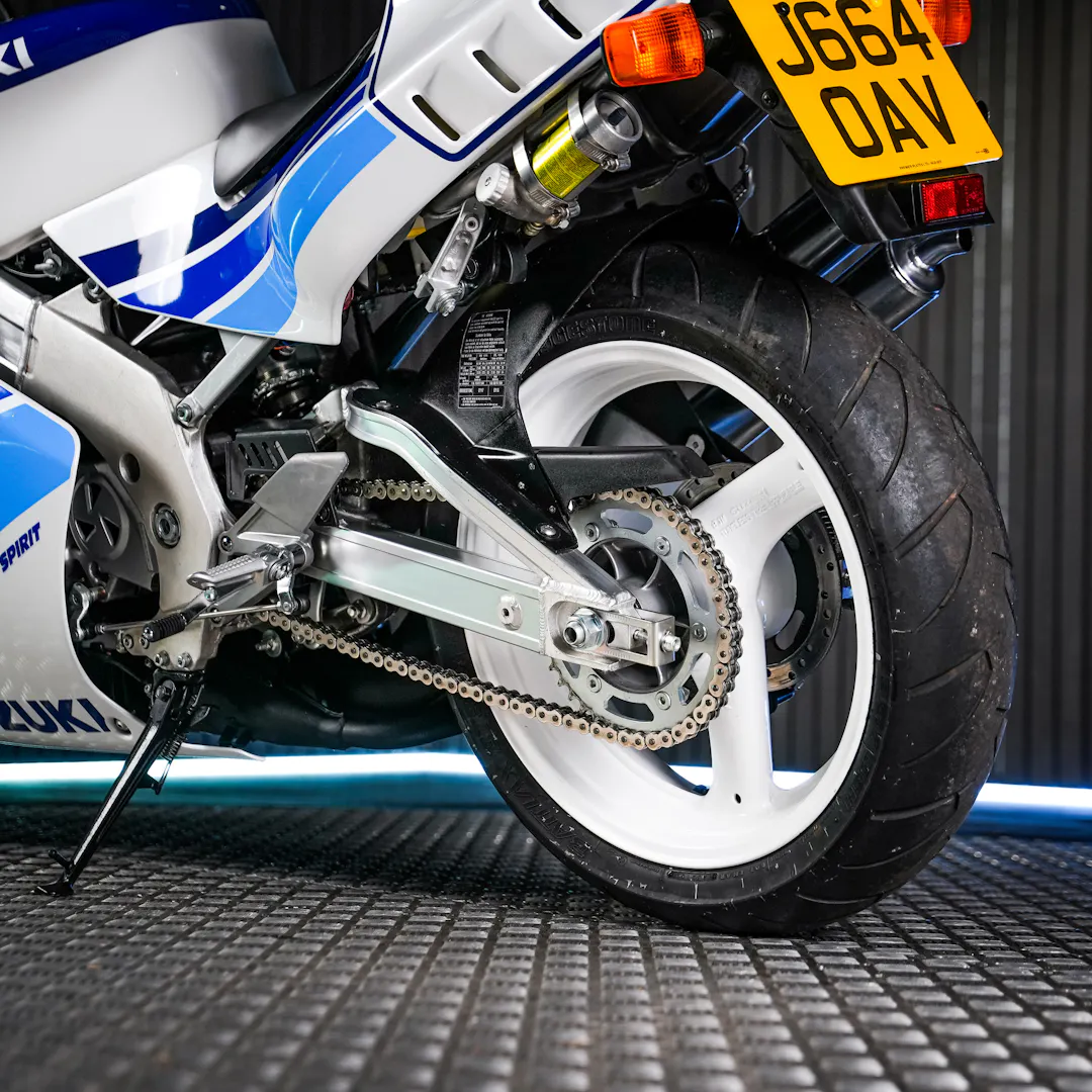 1991 Suzuki RGV 250 - LOW ODDS
