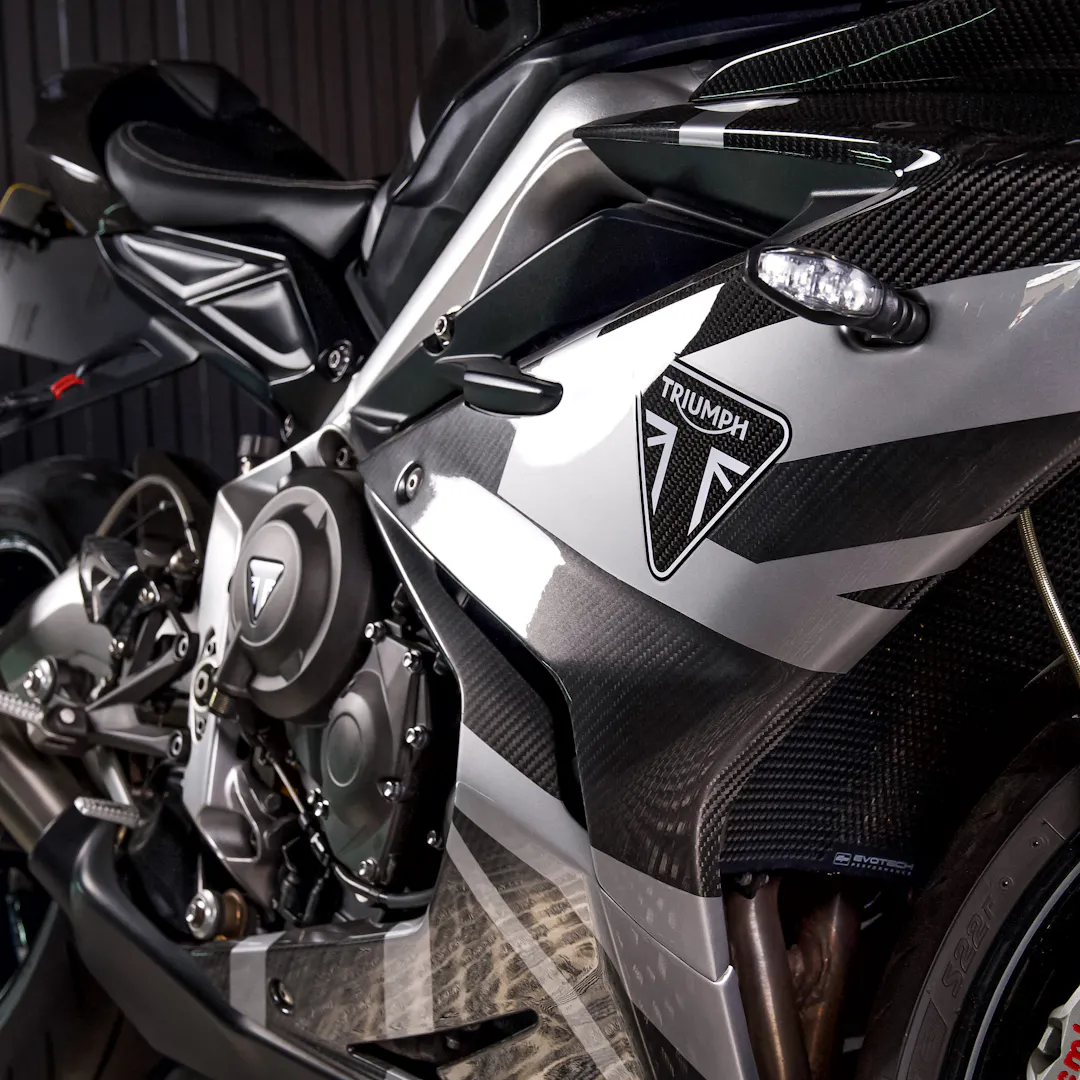 2020 TRIUMPH DAYTONA MOTO2 765 LIMITED EDITION gallery image