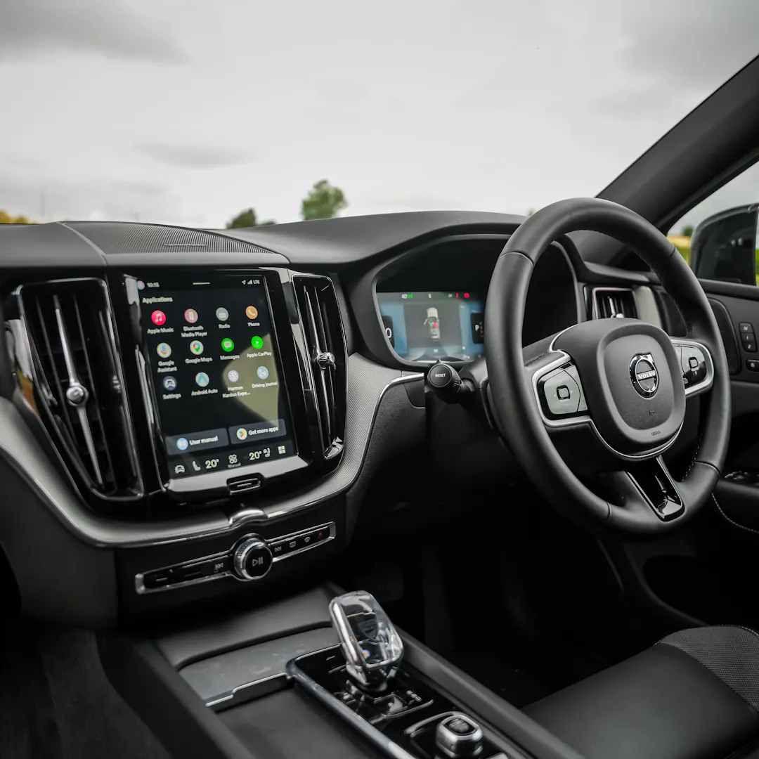 2025 VOLVO XC60 BLACK EDITION B5 AWD + £2,000