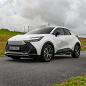 2025 TOYOTA C-HR Design SUV + £1,000