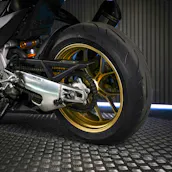 2023 APRILIA RSV4 1100 FACTORY + £1,000 gallery image