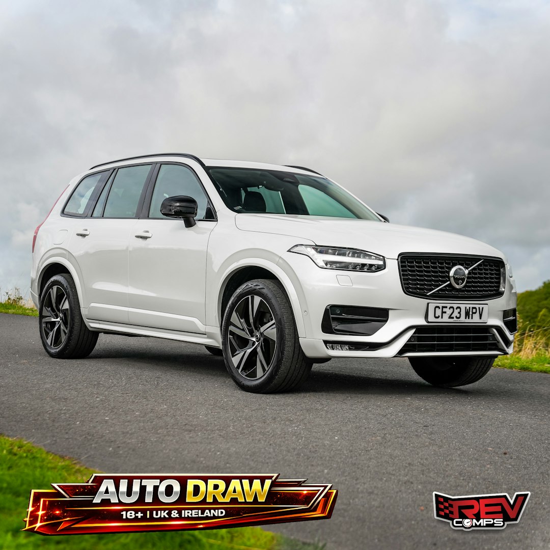 2023 VOLVO XC90 MHEV PLUS 7 SEATER + £2,000