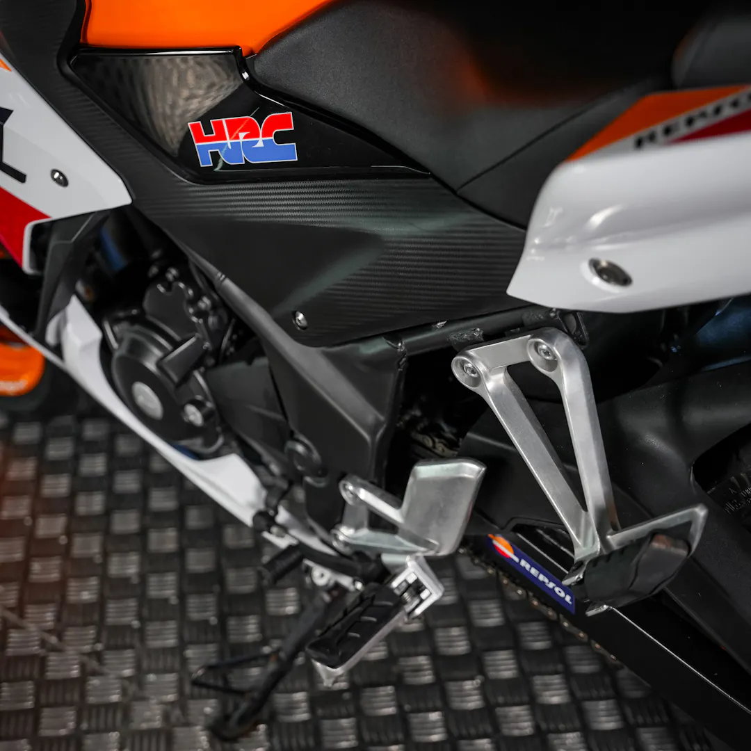 2016 REPSOL HONDA CBR300 gallery image