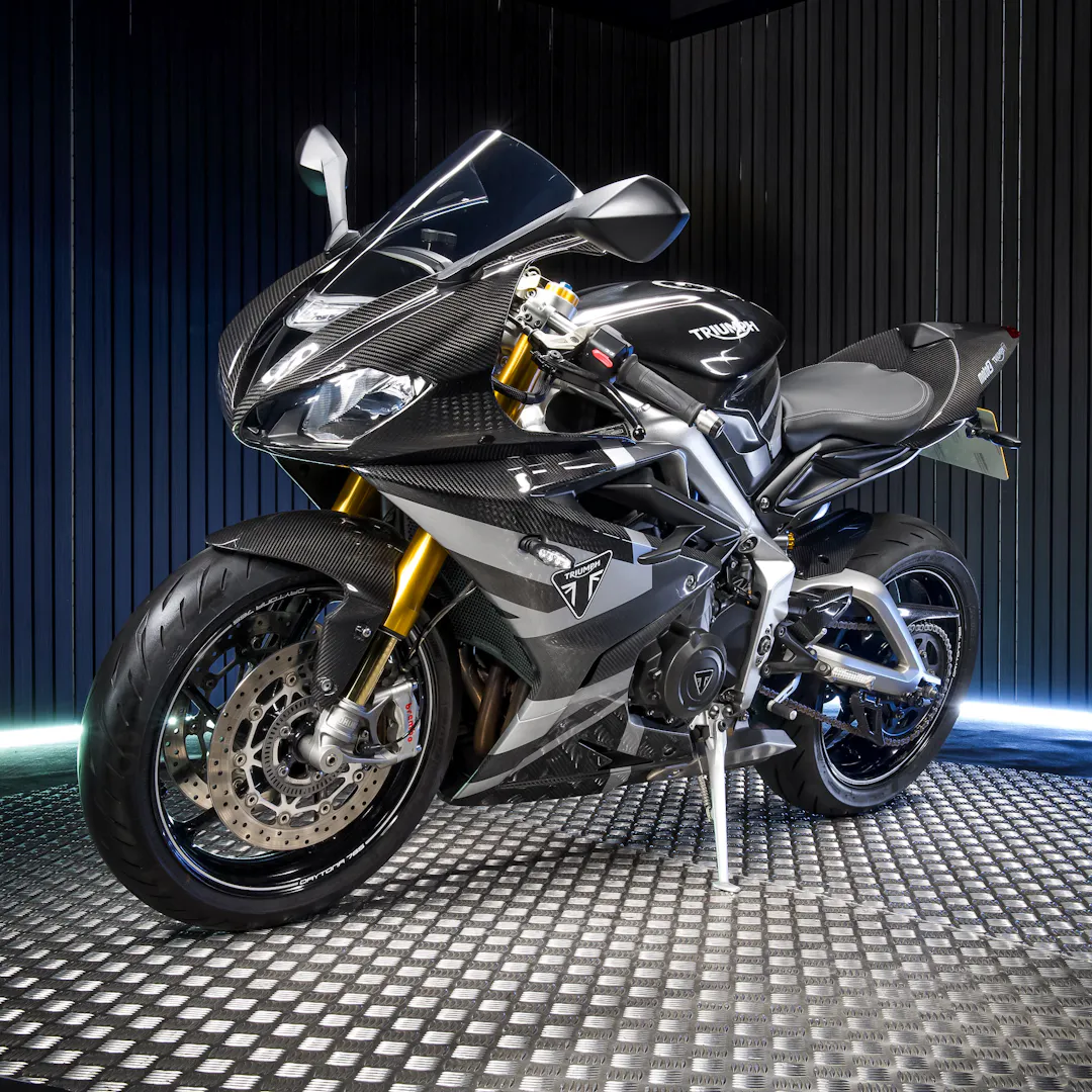 2020 TRIUMPH DAYTONA MOTO2 765 LIMITED EDITION gallery image