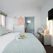 BUDE COASTAL HOT TUB HOLIDAY LODGE CORNWALL 7 NIGHTS + £500