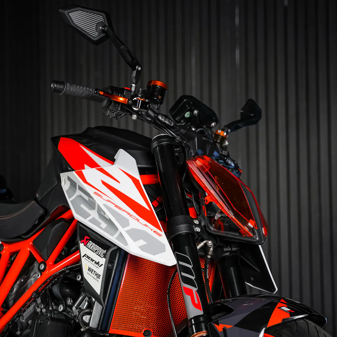 2018 KTM SUPERDUKE 1290R — Ktm 1290 Super Duke R - BD18PBU-2.JPG