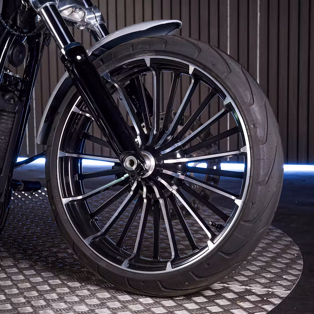 2026 HARLEY DAVIDSON BREAKOUT + £1000 OR £15,000